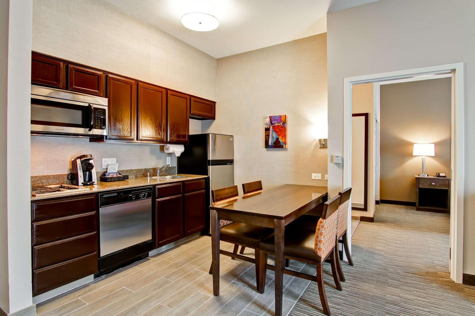 Homewood Kingwood Parc Airport Area Hotel