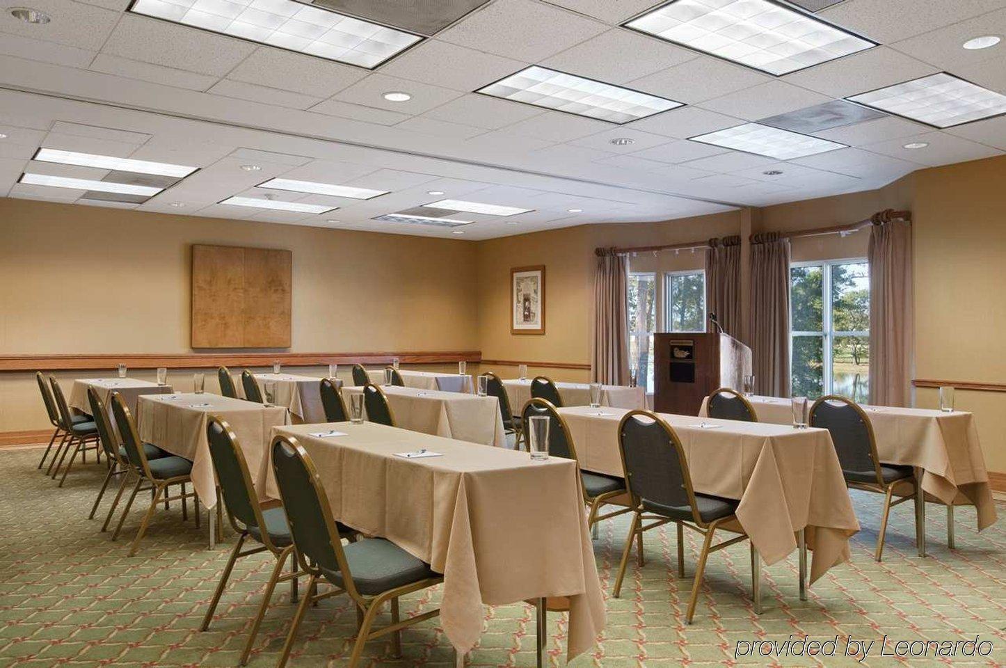 Homewood Kingwood Parc Airport Area 3*