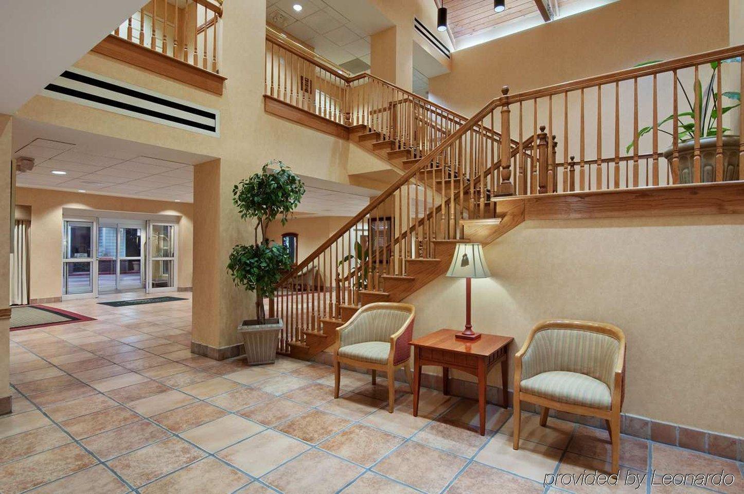 Homewood Kingwood Parc Airport Area Hotel